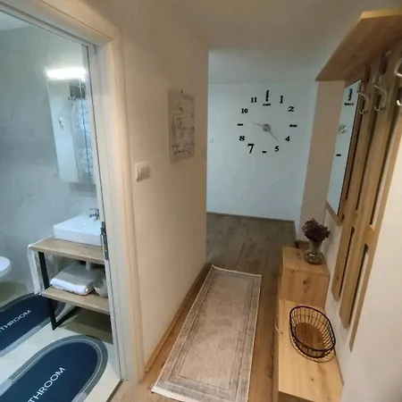 Gornji Milanovac Apartment Lejlighed *